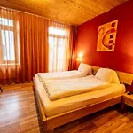 Hotel Curuna Pensiun-fruehstueckspension