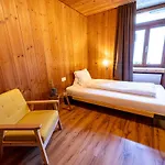 Hotel Curuna Pensiun-fruehstueckspension 2*