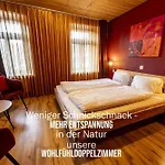 Curuna Pensiun-fruehstueckspension Hotel