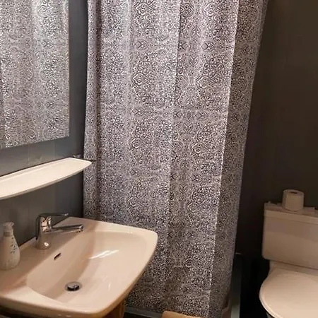 酒店 Curuna Pensiun-fruehstueckspension