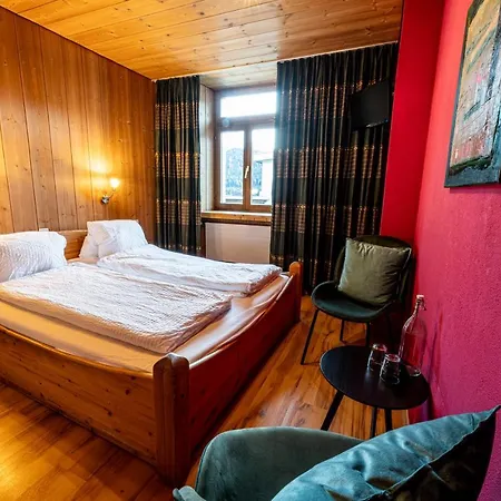 Curuna Pensiun-fruehstueckspension 酒店