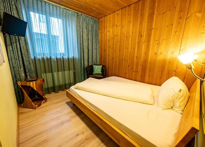 Curuna Pensiun-Fruehstueckspension