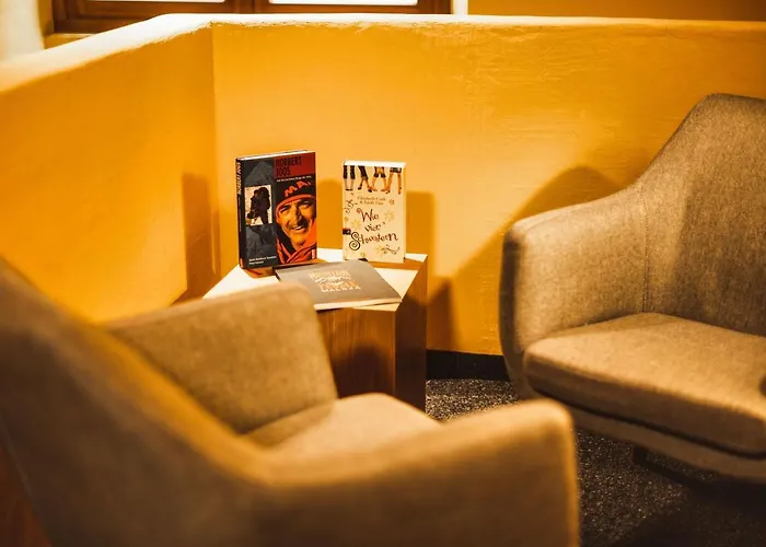 Curuna Pensiun-fruehstueckspension 2* Scuol