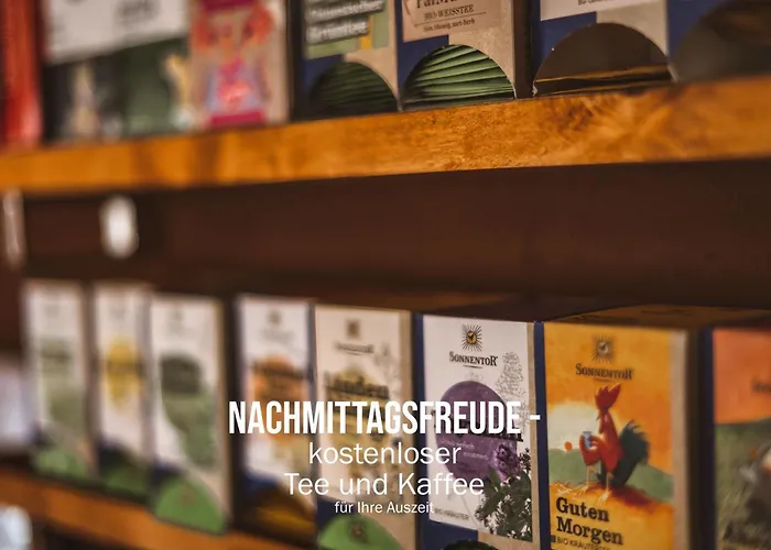 Curuna Pensiun-Fruehstueckspension Hotel 2*